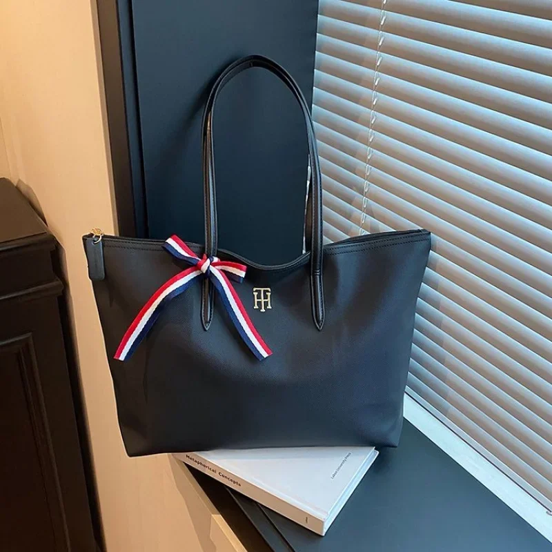 Women Bags Manufacturer - حقيبة مستوحاة من صيادي الأسماك مع