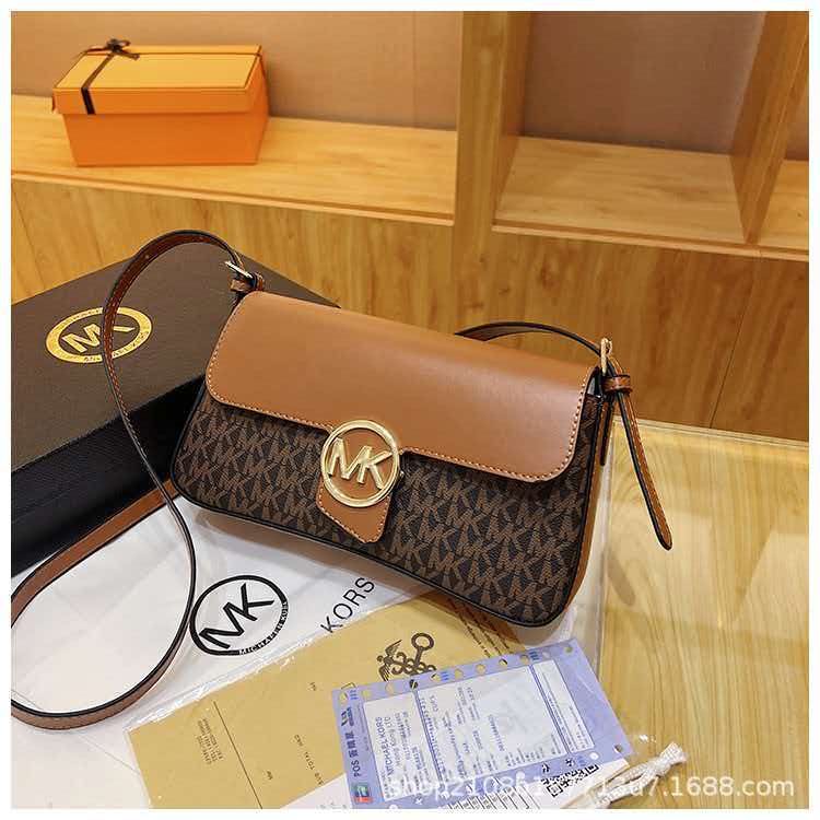 حقيبة كروس بودي من مايكل كورس، - مراجعة Women Bags Mk وسعره