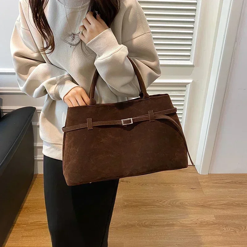 مشبك تصميم الزخرفية الصلبة فو  - مراجعة Women Bags Designer Sale وسعره