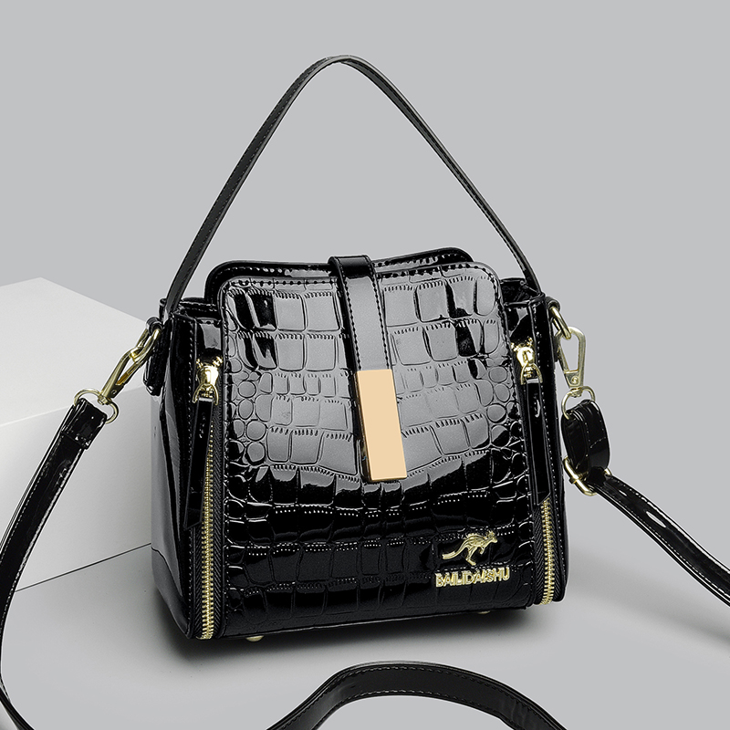 حقائب يد نسائية جديدة على المو - مراجعة Women Bags Mk وسعره