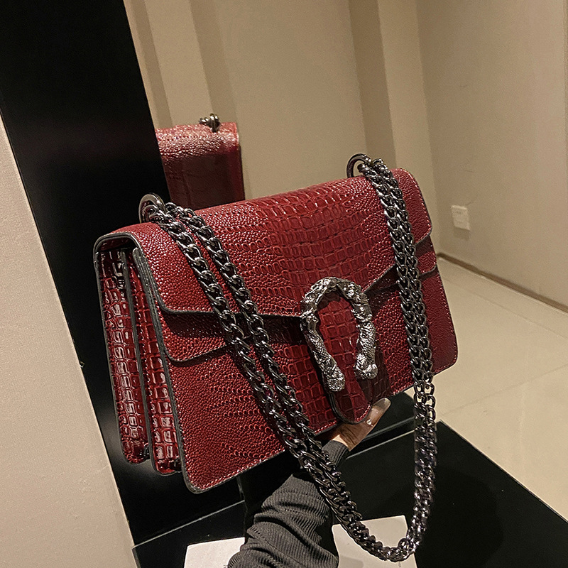 حقيبة نسائية عصرية بتصميم مربع - مراجعة Women Bags Manufacturer وسعره